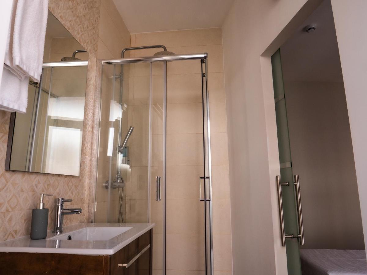 Double Room,1372480106:JPEG